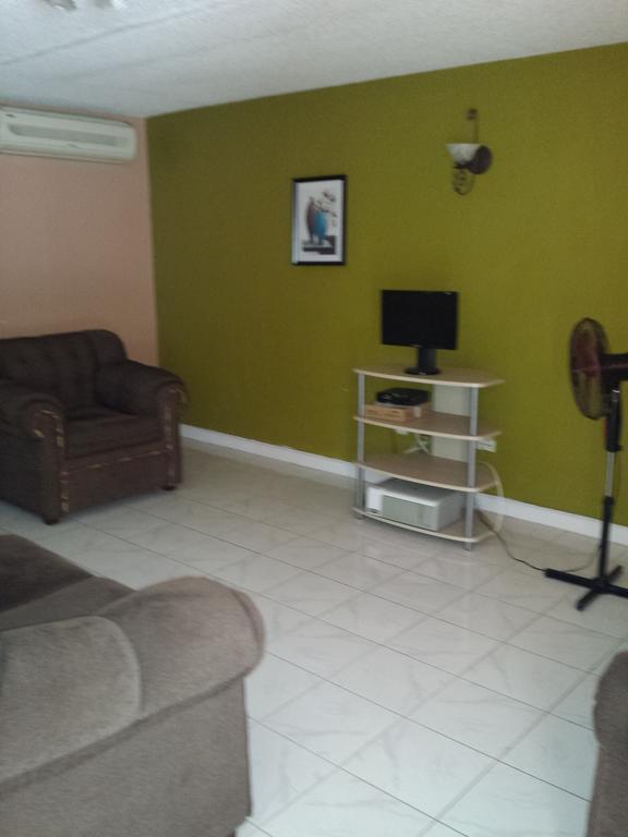 Impeccable Guest Rooms 2 Kingston Cameră foto